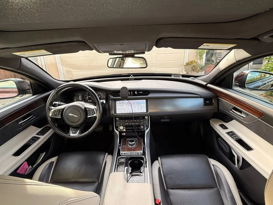 2017 Jaguar X260 XF - Image 5 of 8