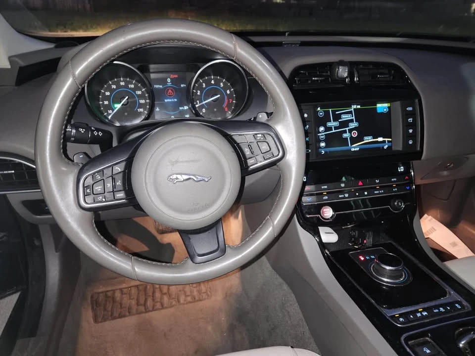 2017 Jaguar X260 XF - Image 9 of 9