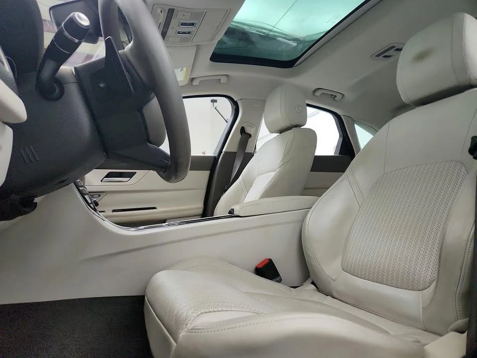 2017 Jaguar X260 XF - Image 14 of 20