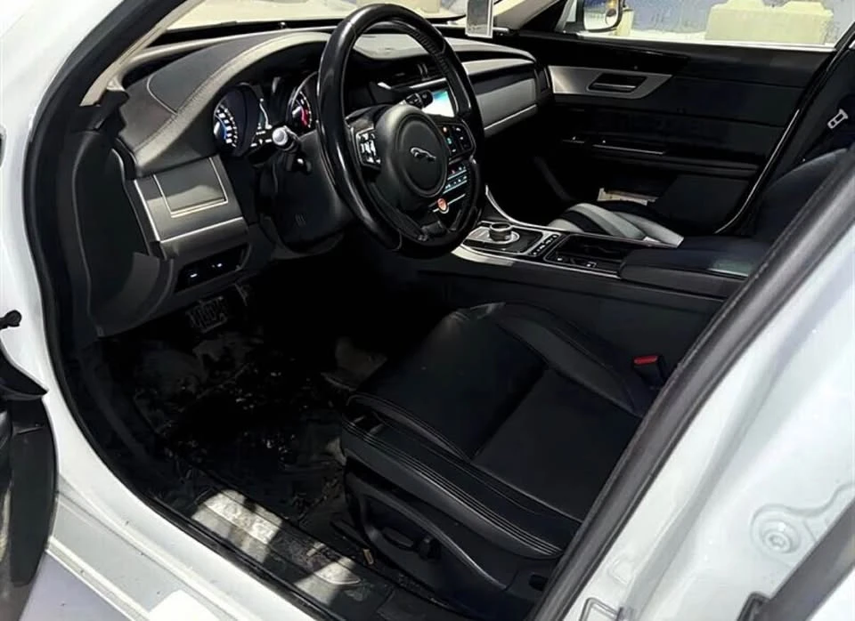 2017 Jaguar X260 XF - Image 3 of 5