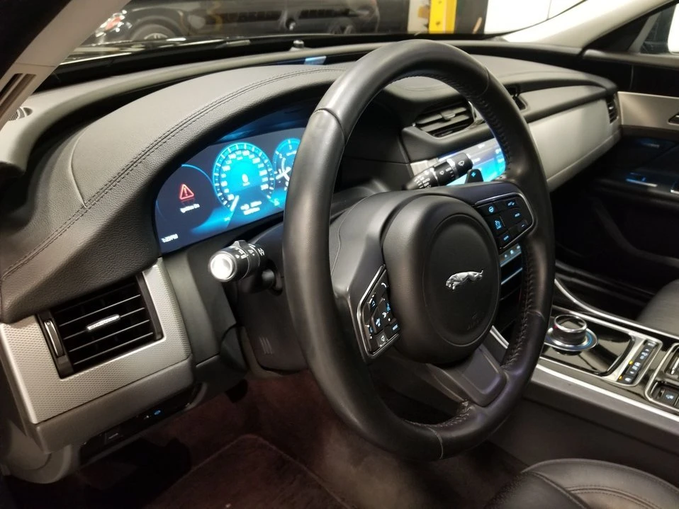 2017 Jaguar X260 XF - Image 11 of 19