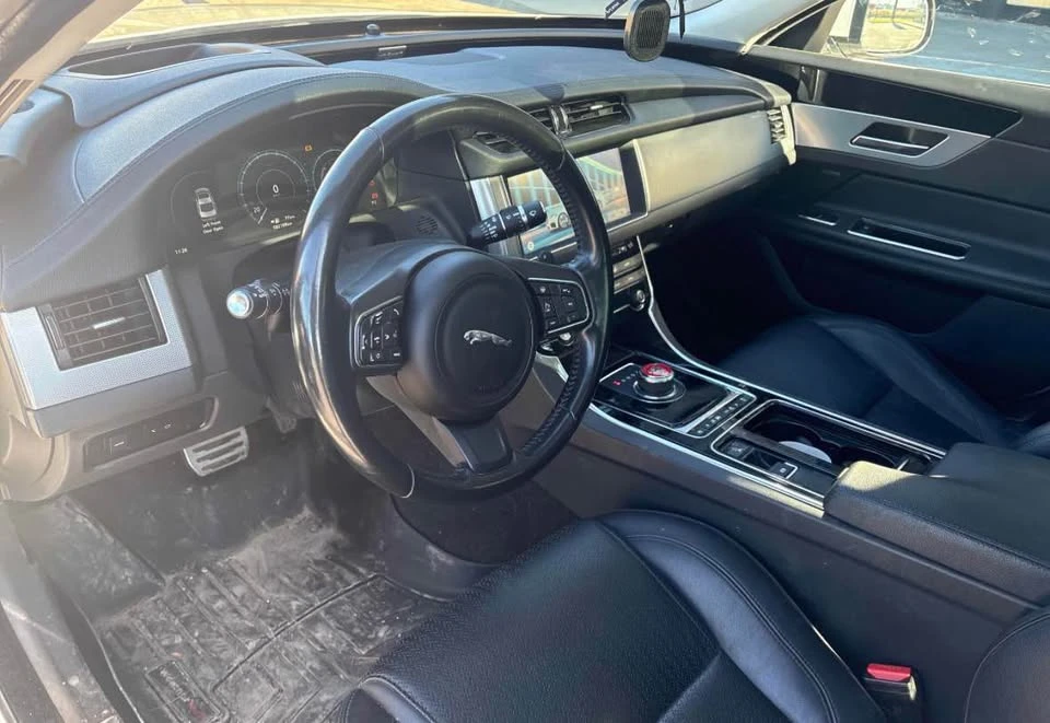 2017 Jaguar X260 XF - Image 4 of 8