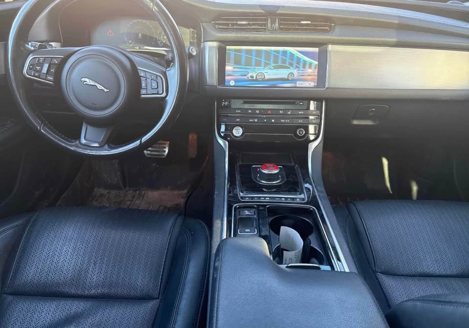 2017 Jaguar X260 XF - Image 5 of 8