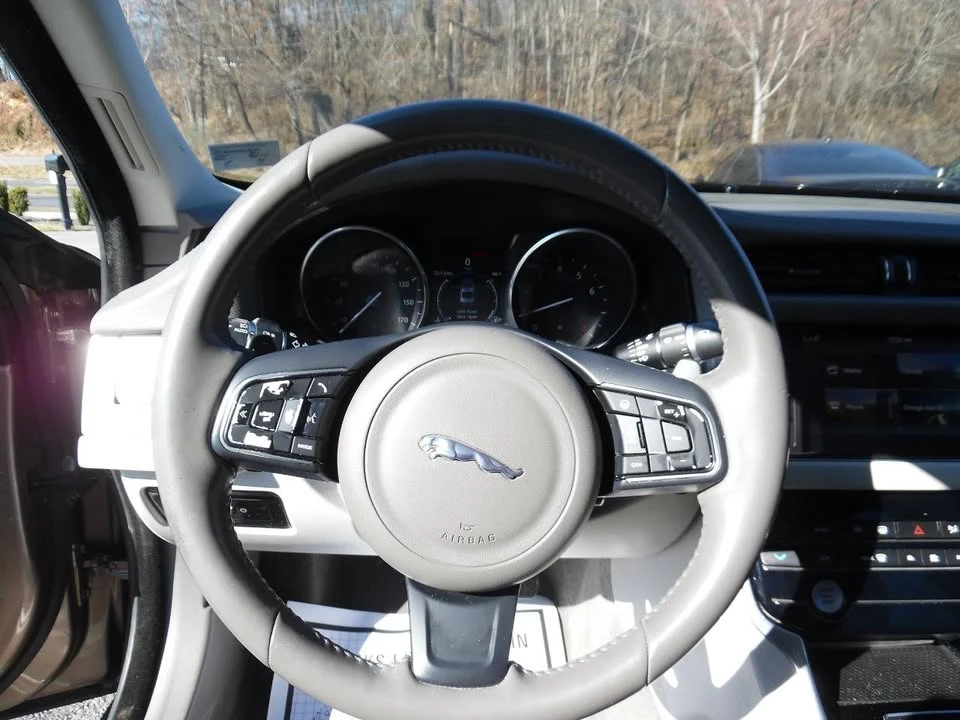 2017 Jaguar X260 XF - Image 11 of 20