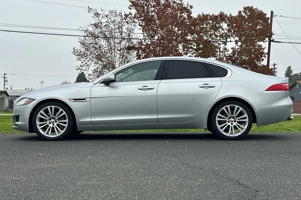2017 Jaguar X260 XF - Image 8 of 20