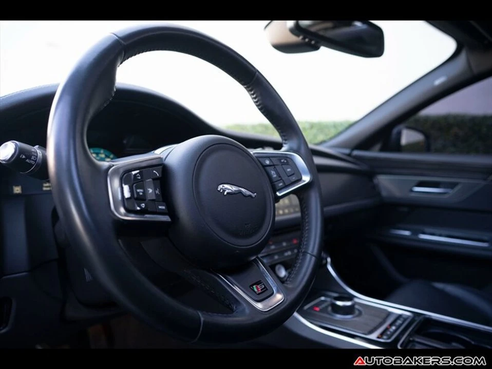 2017 Jaguar X260 XF - Image 13 of 20