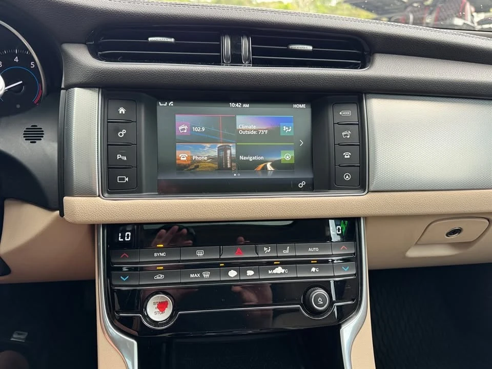 2017 Jaguar X260 XF - Image 9 of 13