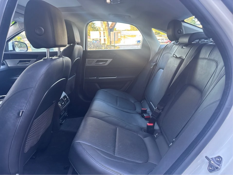 2017 Jaguar X260 XF - Image 10 of 19