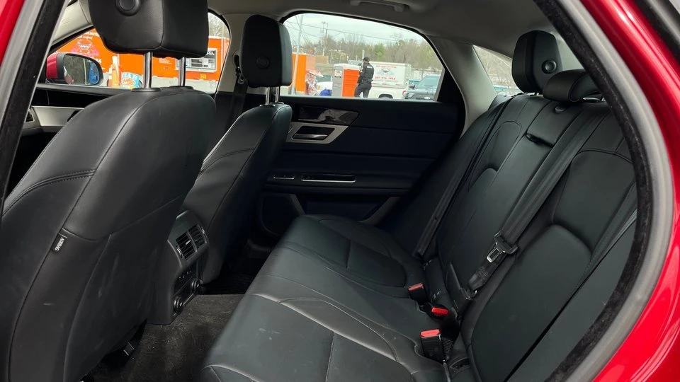 2017 Jaguar X260 XF - Image 9 of 16