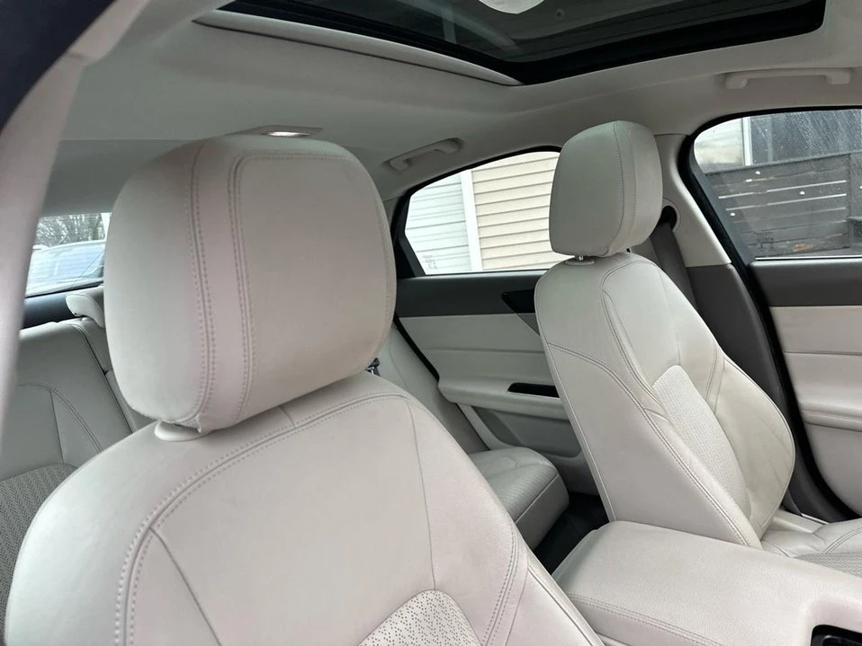 2017 Jaguar X260 XF - Image 18 of 20