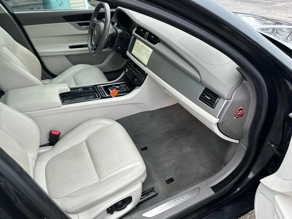 2017 Jaguar X260 XF - Image 17 of 20