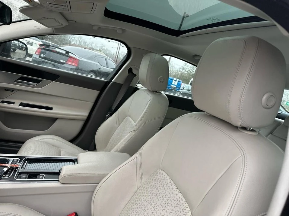 2017 Jaguar X260 XF - Image 11 of 20