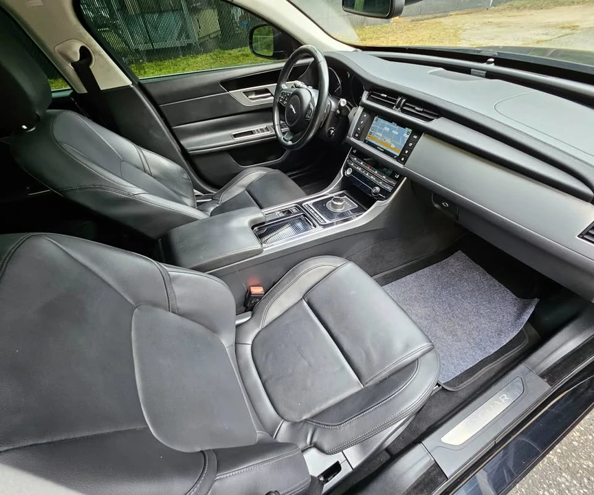 2017 Jaguar X260 XF - Image 13 of 15