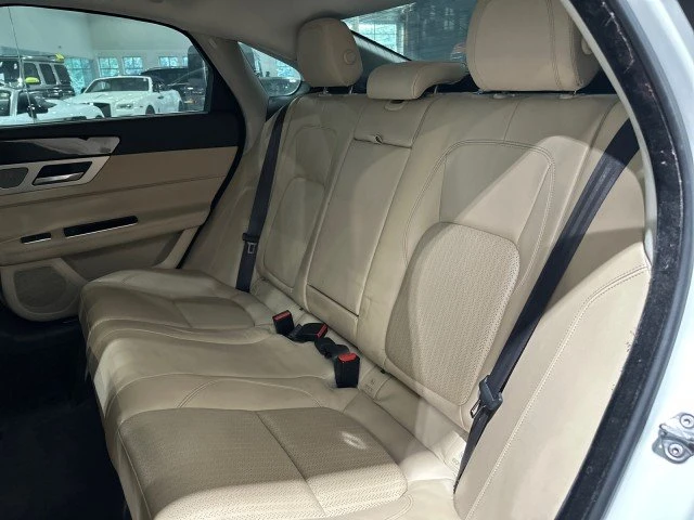 2017 Jaguar X260 XF - Image 6 of 20
