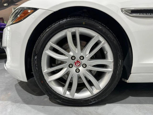 2017 Jaguar X260 XF - Image 7 of 20
