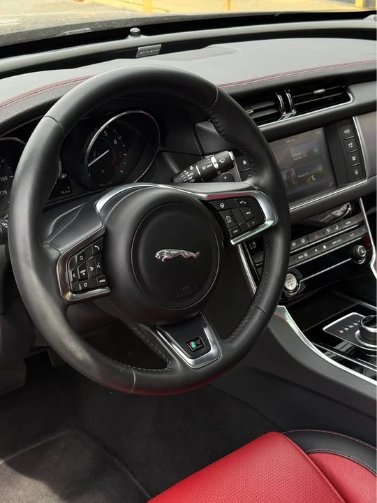 2017 Jaguar X260 XF - Image 8 of 13