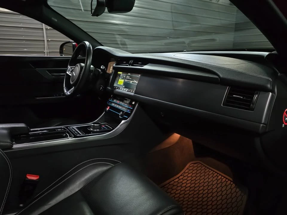 2017 Jaguar X260 XF - Image 11 of 18