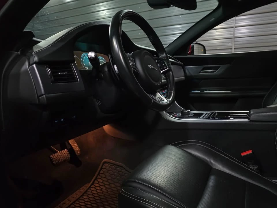 2017 Jaguar X260 XF - Image 9 of 18