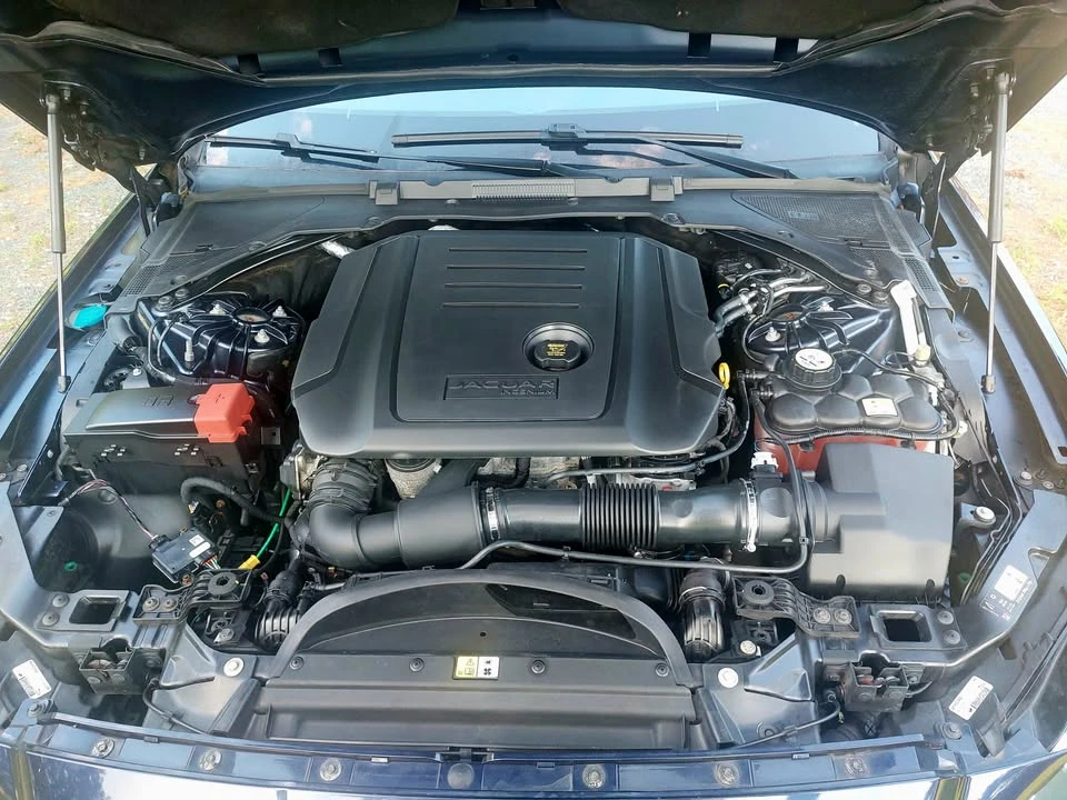 2017 Jaguar X260 XF - Image 5 of 12