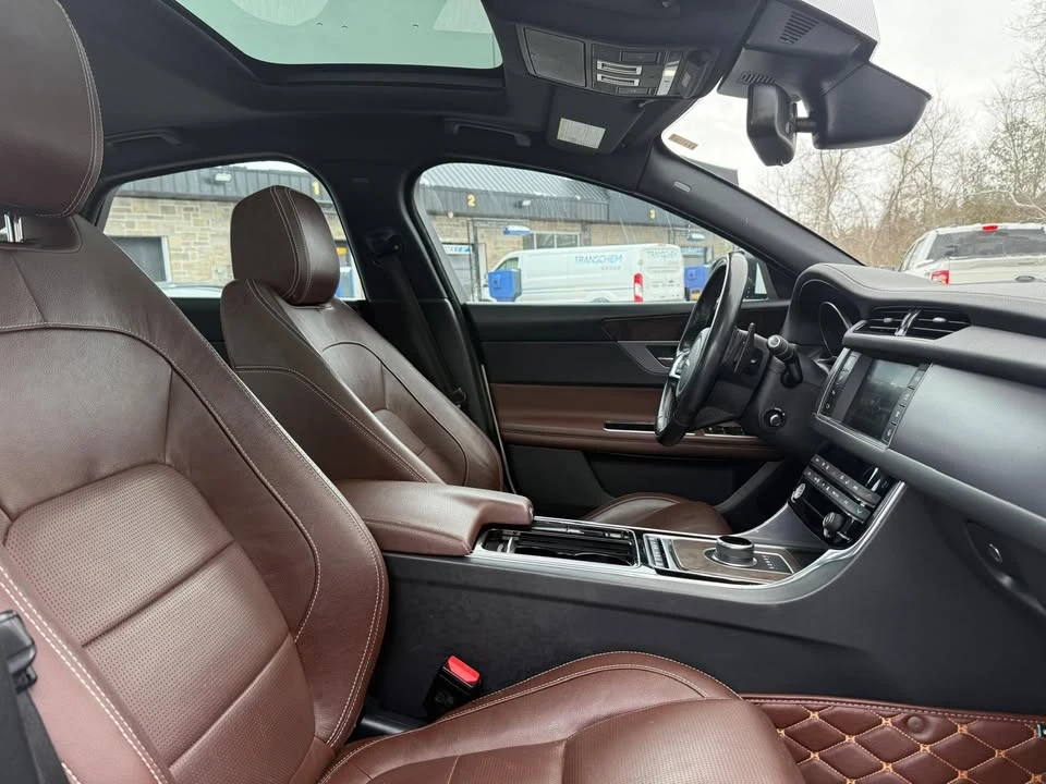 2017 Jaguar X260 XF - Image 9 of 20