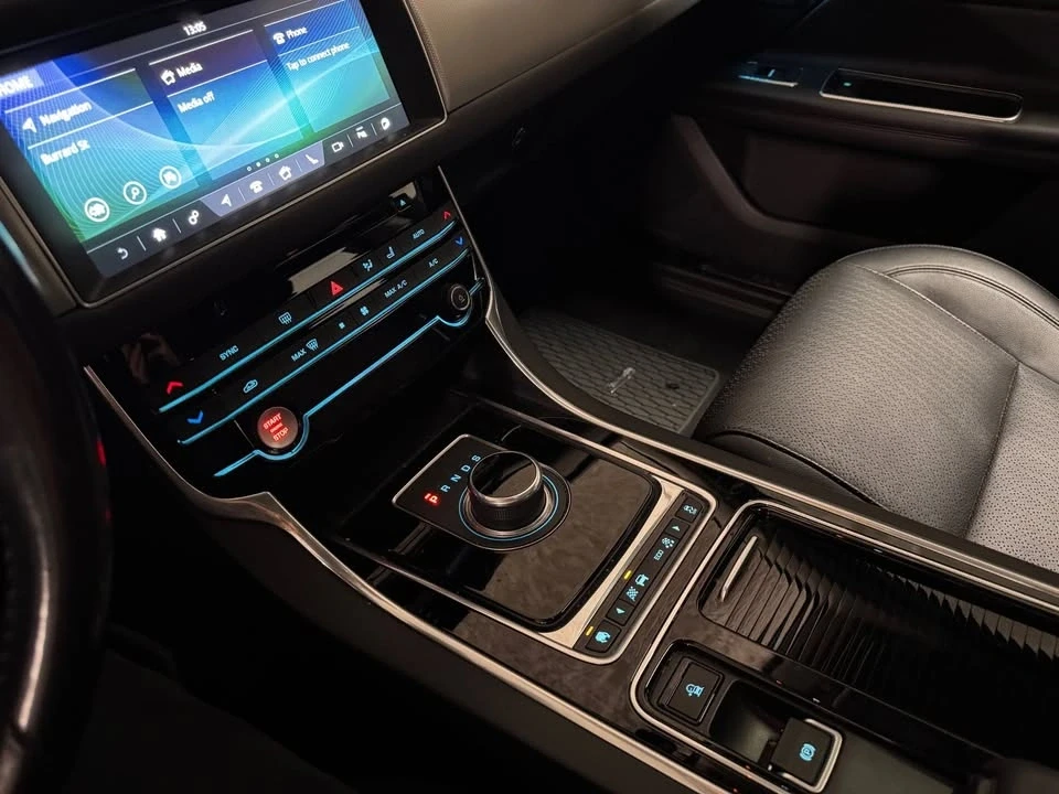 2017 Jaguar X260 XF - Image 16 of 20