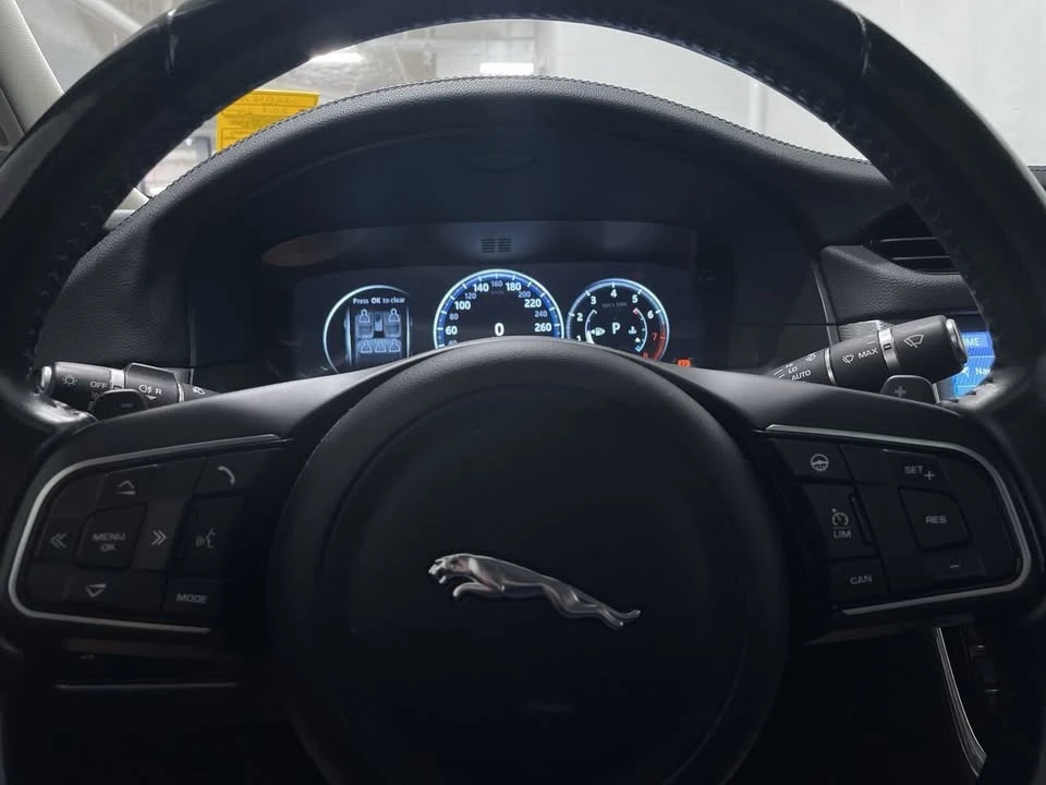 2017 Jaguar X260 XF - Image 11 of 18