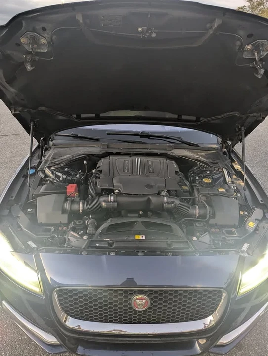 2017 Jaguar X260 XF - Image 16 of 18