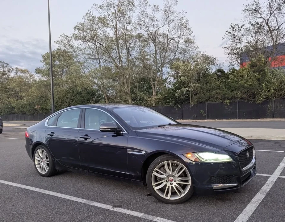 2017 Jaguar X260 XF - Image 8 of 18