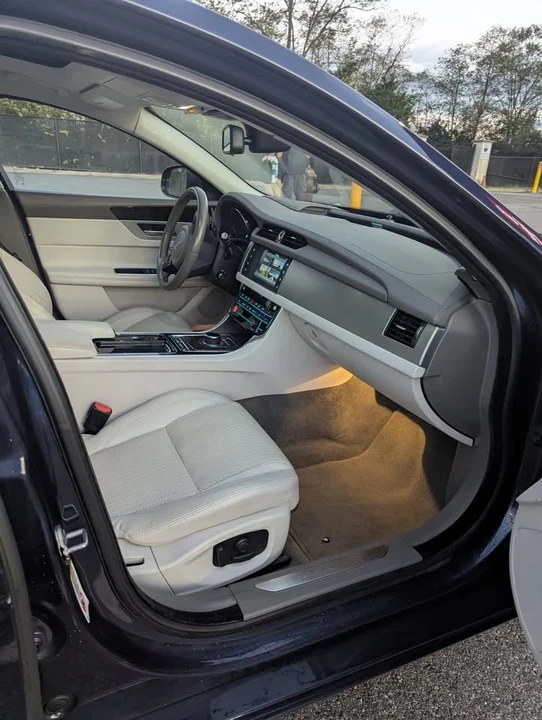 2017 Jaguar X260 XF - Image 11 of 18