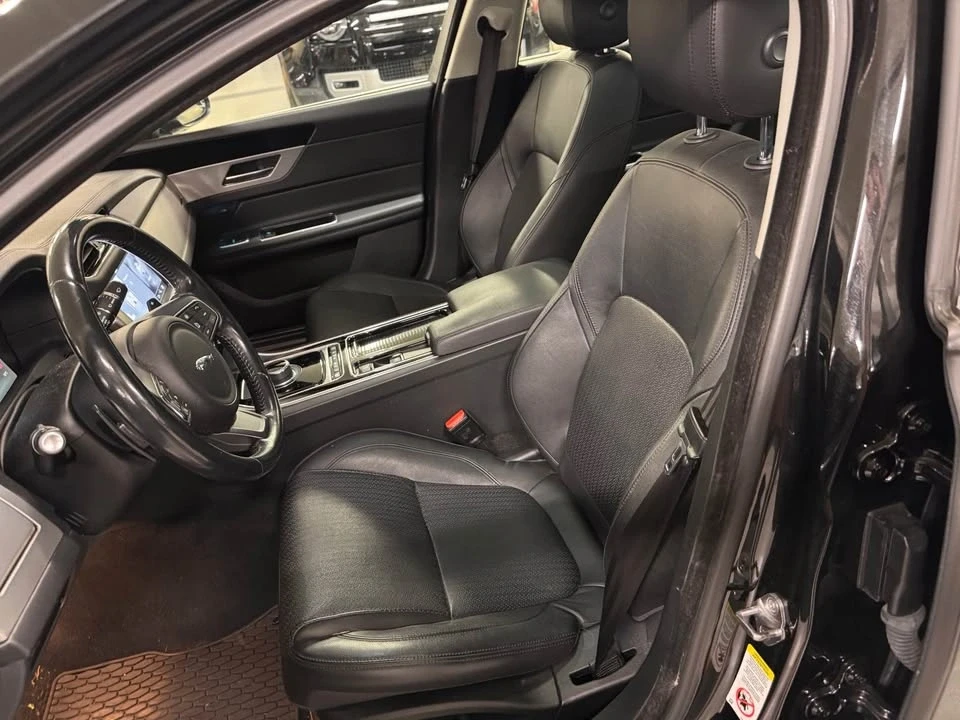 2017 Jaguar X260 XF - Image 9 of 17