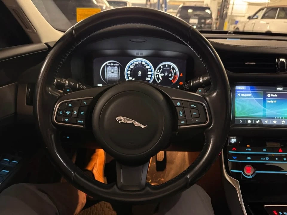 2017 Jaguar X260 XF - Image 11 of 17