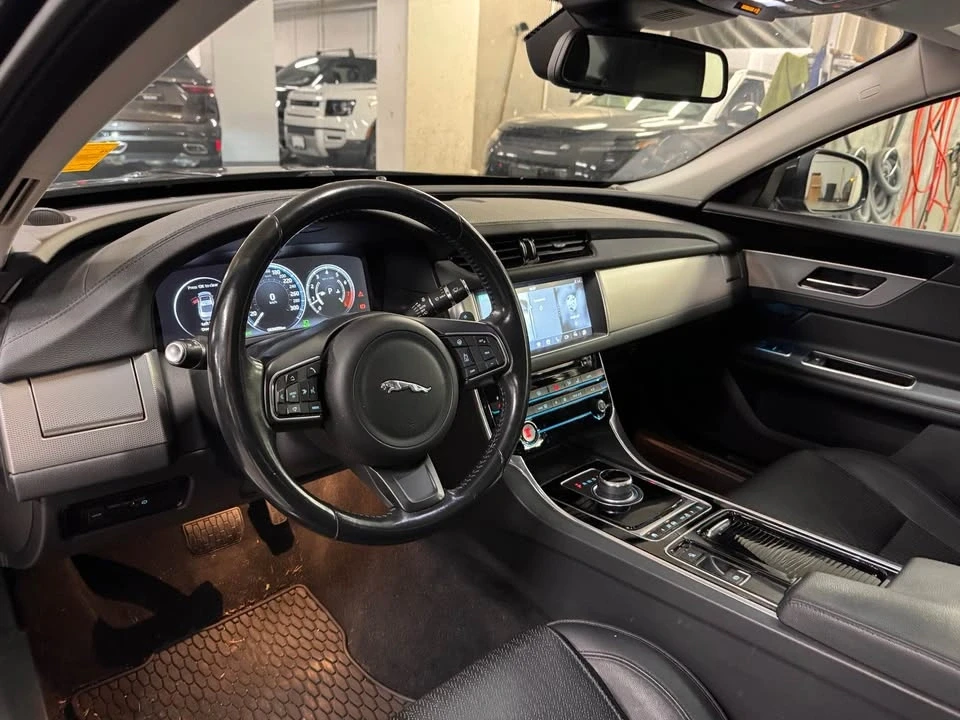 2017 Jaguar X260 XF - Image 8 of 17