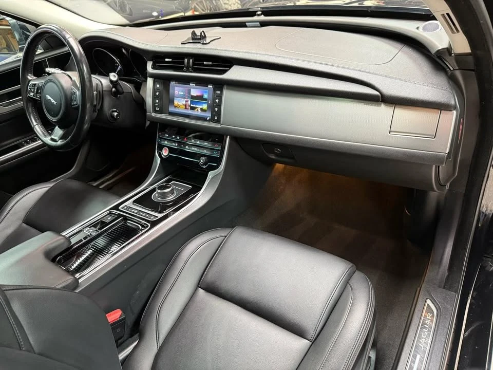 2017 Jaguar X260 XF - Image 11 of 20