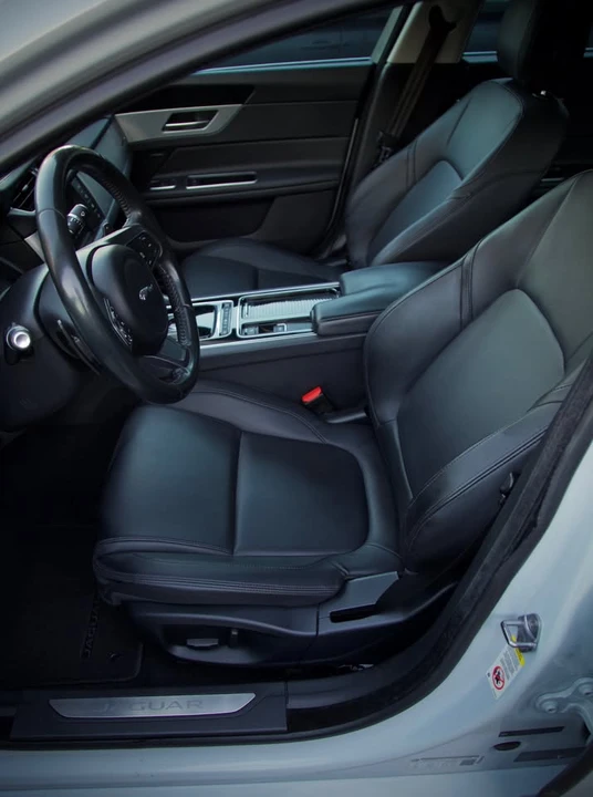 2017 Jaguar X260 XF - Image 6 of 14