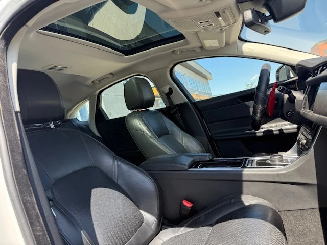 2017 Jaguar X260 XF - Image 14 of 20