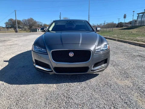 2017 Jaguar XF Luxury Sedan
