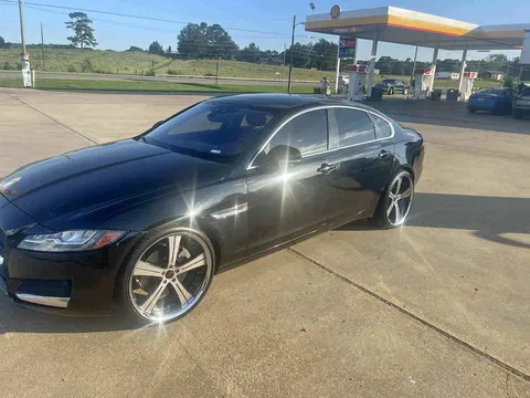 2017 Jaguar XF Premium Luxury