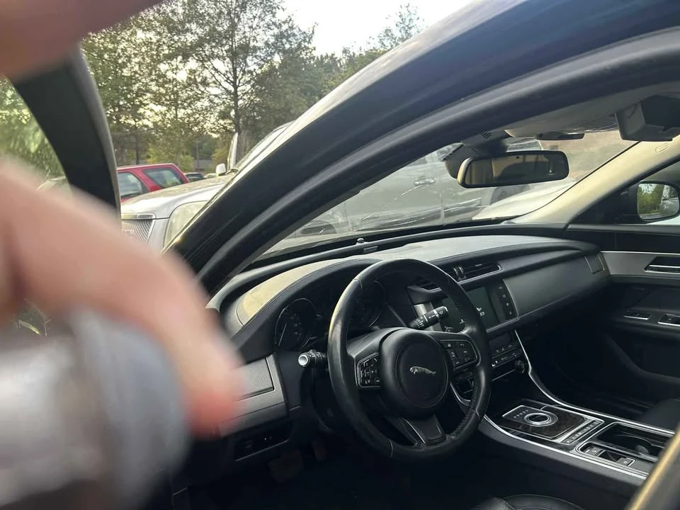 2017 Jaguar X260 XF - Image 2 of 20