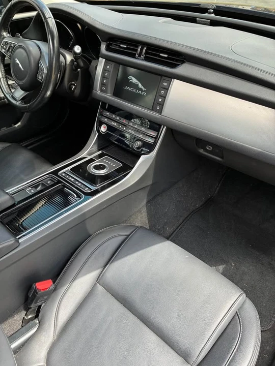 2017 Jaguar X260 XF - Image 11 of 12