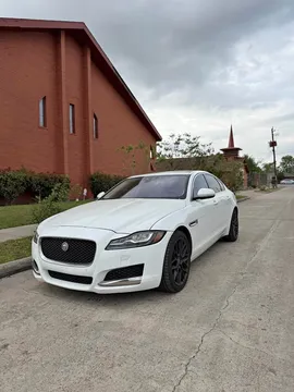 2017 Jaguar XF Sedan