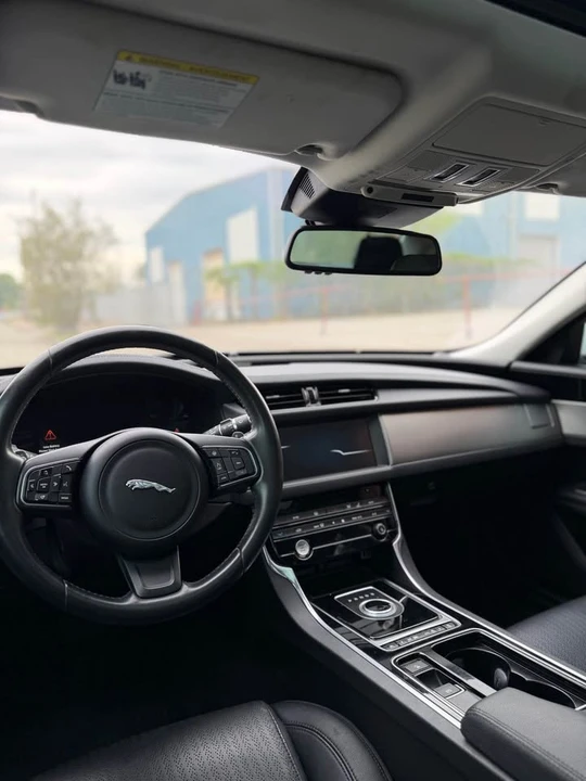 2017 Jaguar X260 XF - Image 3 of 3