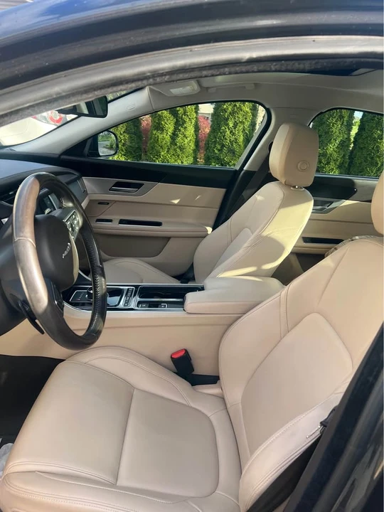 2017 Jaguar X260 XF - Image 5 of 5