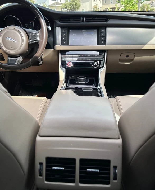 2017 Jaguar X260 XF - Image 14 of 20