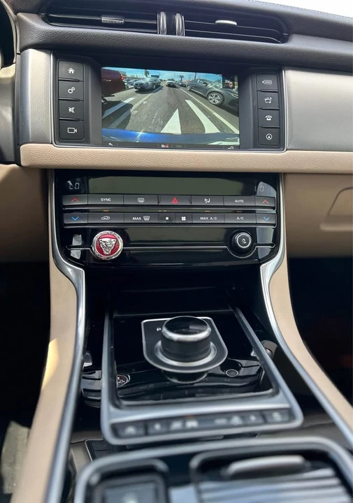 2017 Jaguar X260 XF - Image 17 of 20