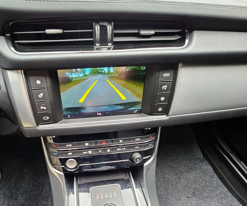 2017 Jaguar X260 XF - Image 10 of 15