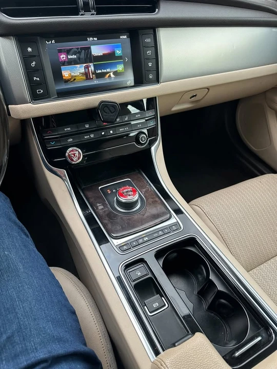 2017 Jaguar X260 XF - Image 14 of 19