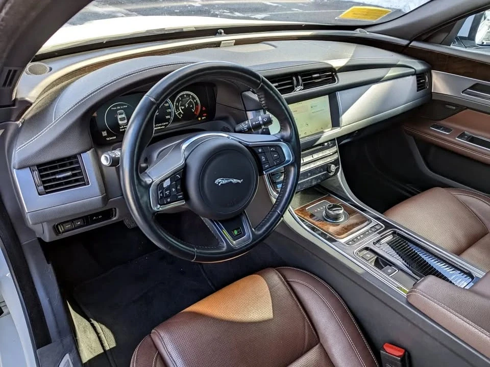 2017 Jaguar X260 XF - Image 8 of 17