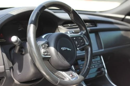 2017 Jaguar X260 XF - Image 8 of 13