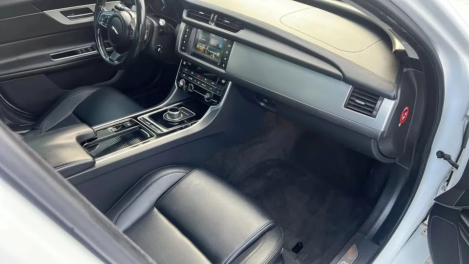 2017 Jaguar X260 XF - Image 17 of 20