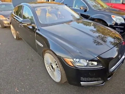 2017 Jaguar XF 35t Prestige
